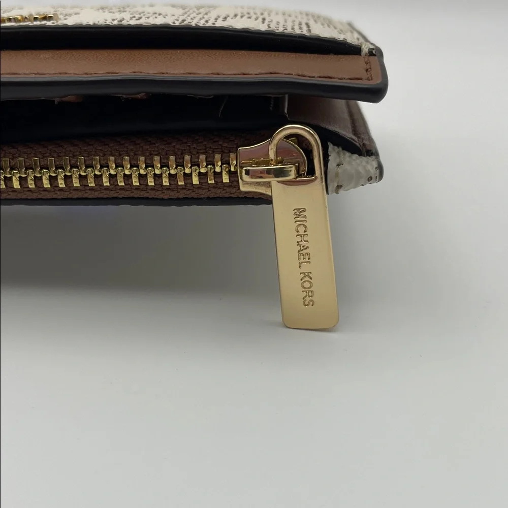 NWOT Michael Kors Tan and Cream Logo Compact Wallet - Picture 5 of 9